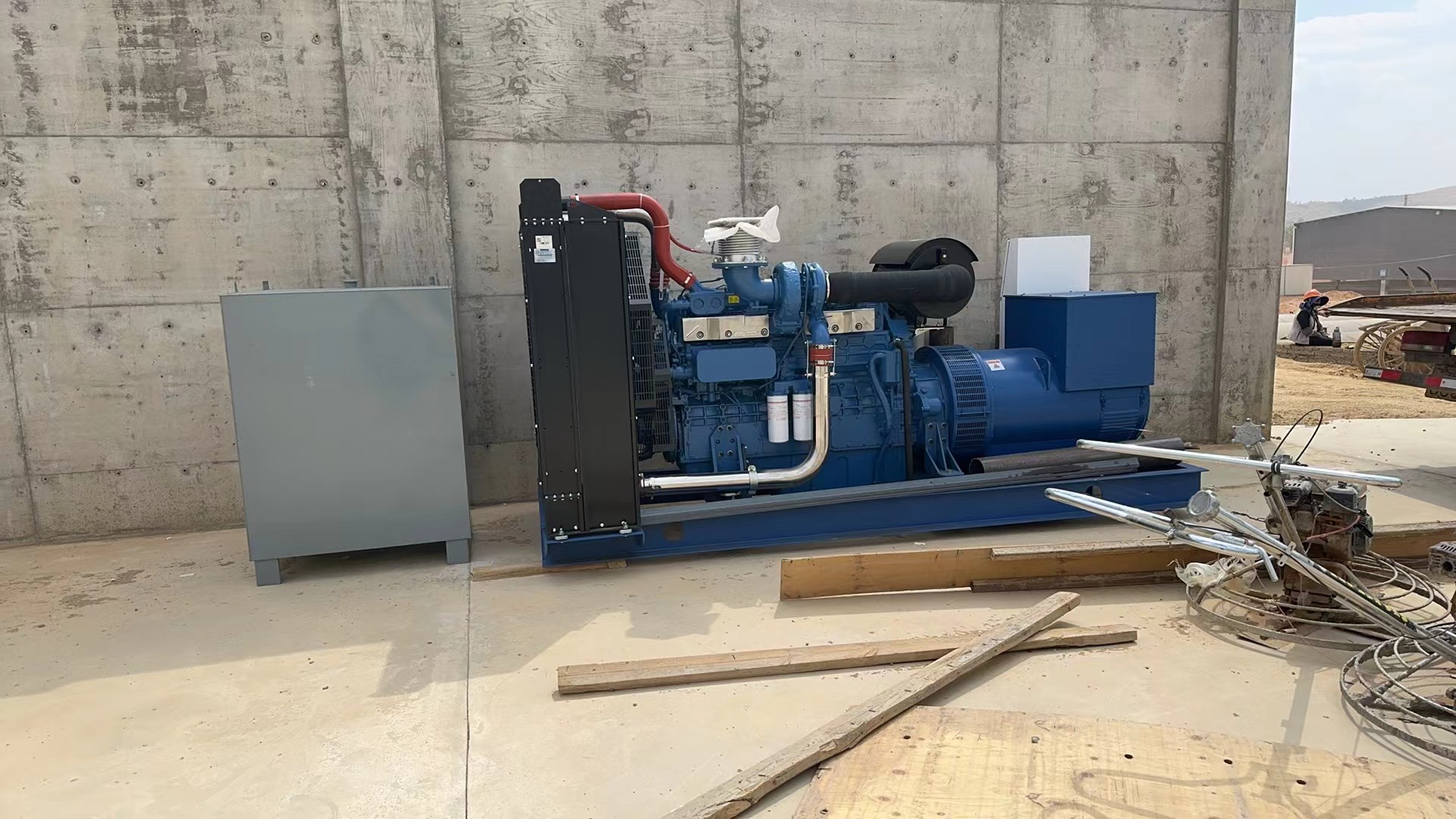 貴州發(fā)電機(jī)組廠家：柴油發(fā)電機(jī)冷卻液的更換周期是多久？